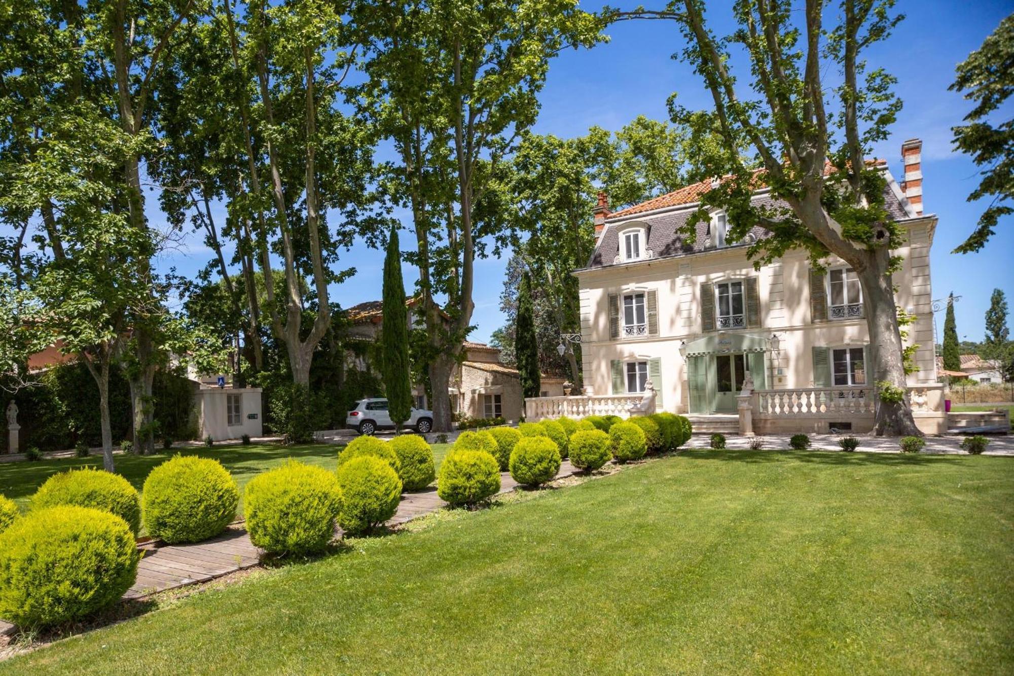 Les Frenes En Provence-Château Zen Avignon Exterior foto