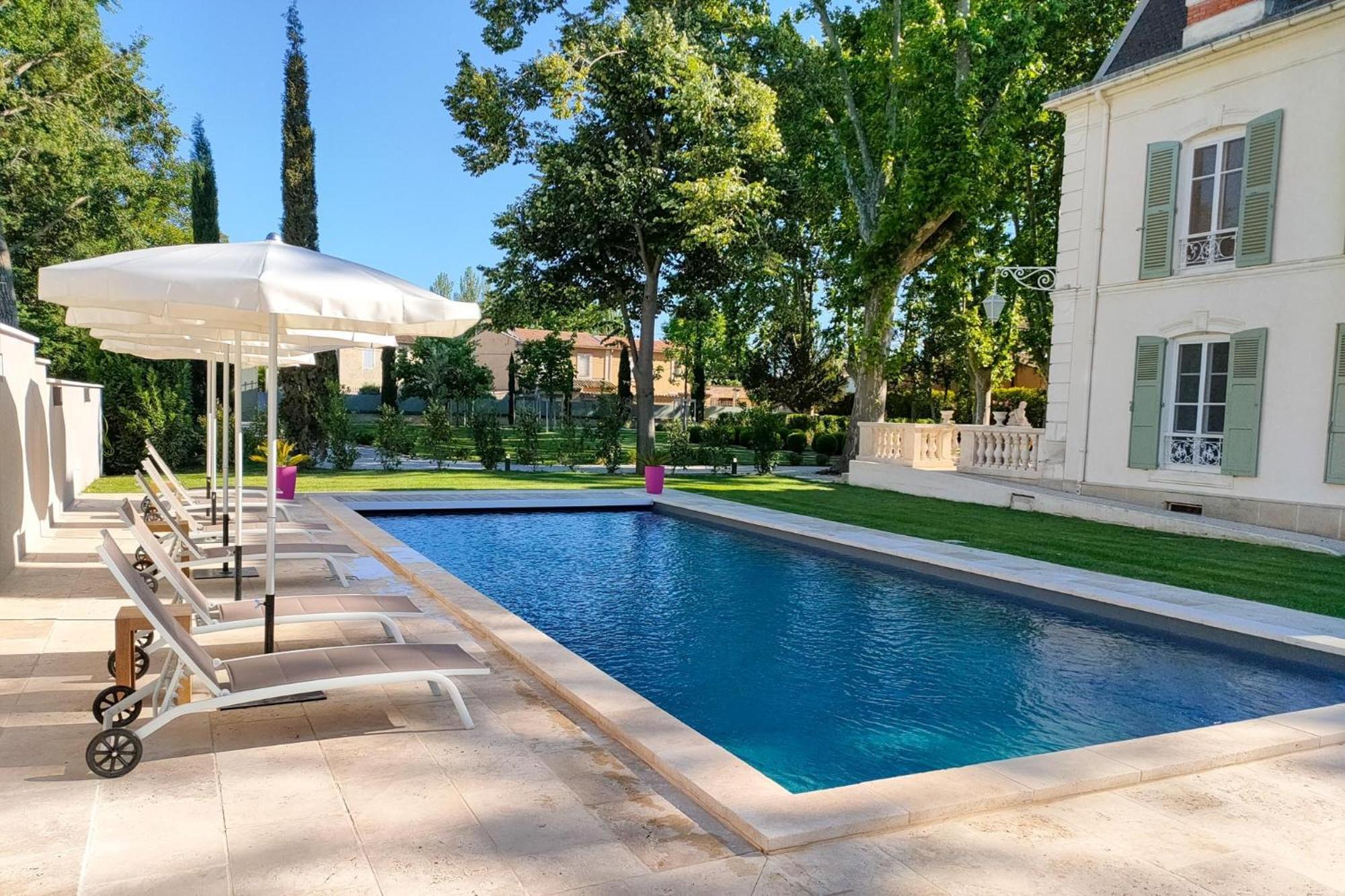 Les Frenes En Provence-Château Zen Avignon Exterior foto